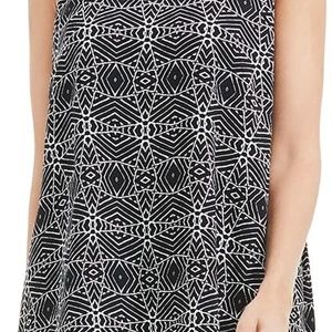 Vince Camuto Sleeveless High Low Blouse; XL